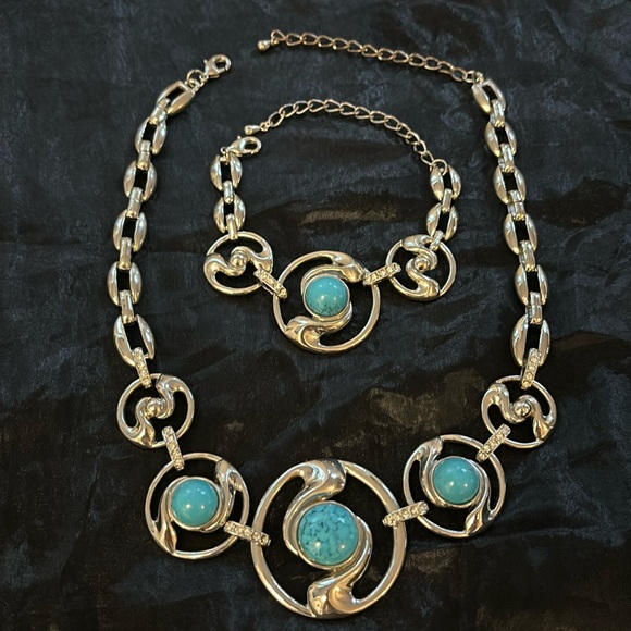 The beautiful set - Picture 3 of 4